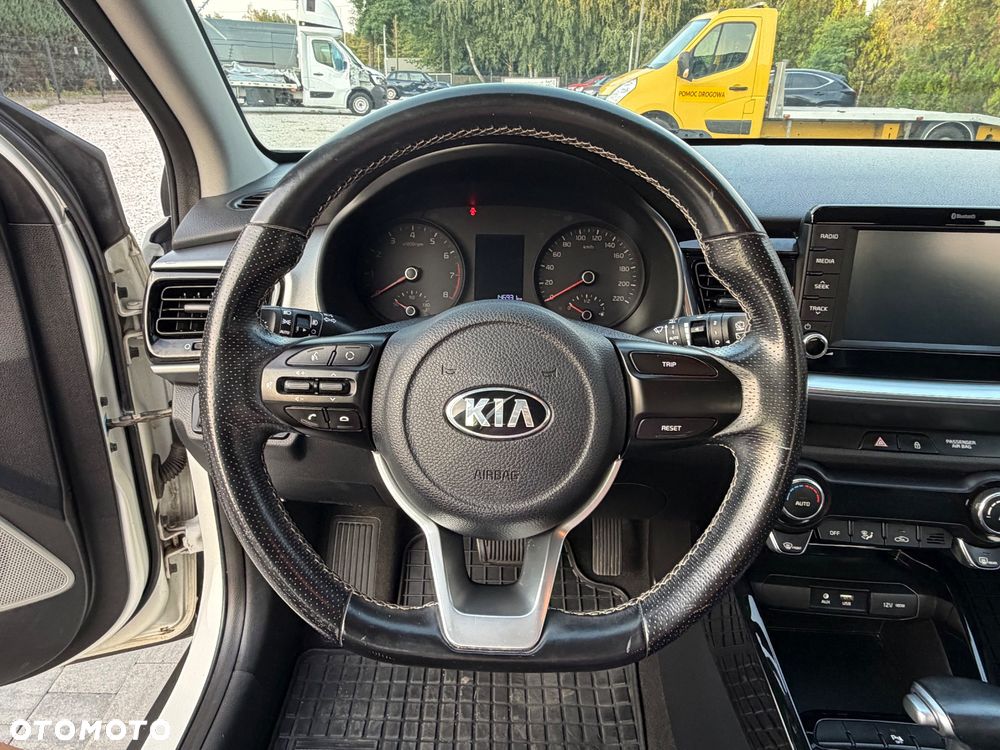 Kia Stonic 1.4 L - 19