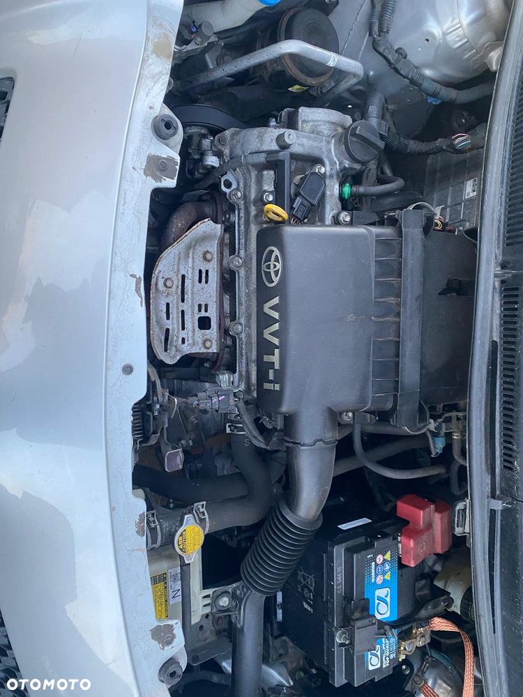 Toyota Yaris 1.3 VVT-i Executive - 30