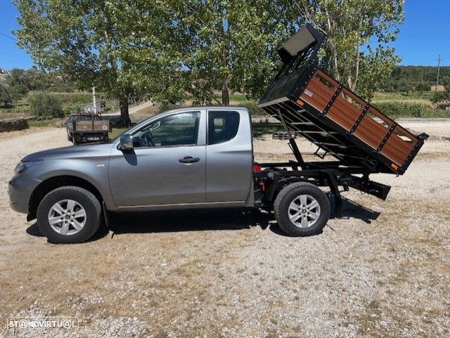 Mitsubishi L200 2.4 DI-D CD Invite CC 4WD - 4