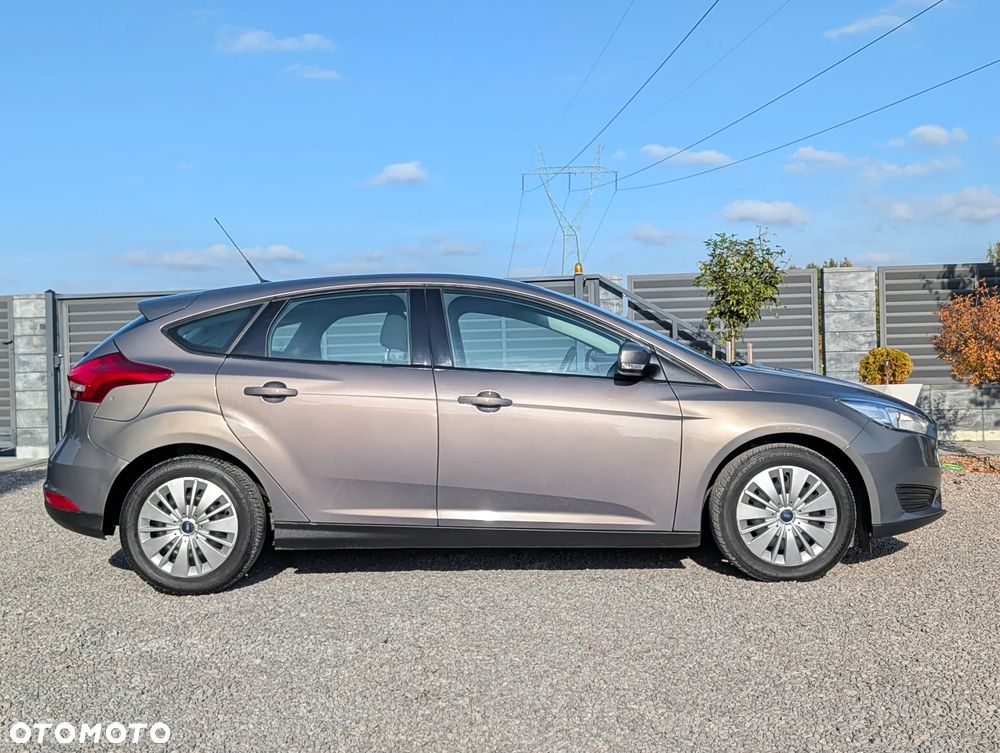 Ford Focus 1.6 Trend - 9