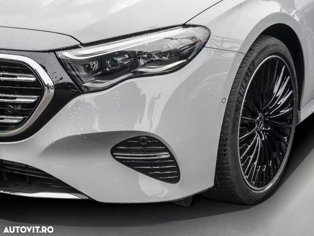 Mercedes-Benz E 400 4MATIC Aut. - 3