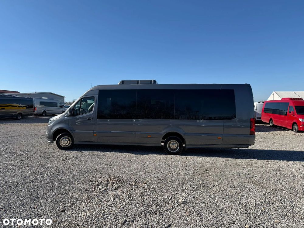 Mercedes-Benz Sprinter 519 - 15