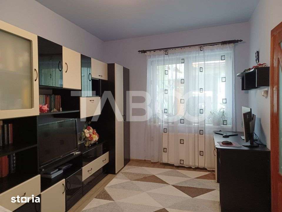 Apartament de vanzare la casa 3 camere terasa pivnita Orasul de Jos — fotografia 1
