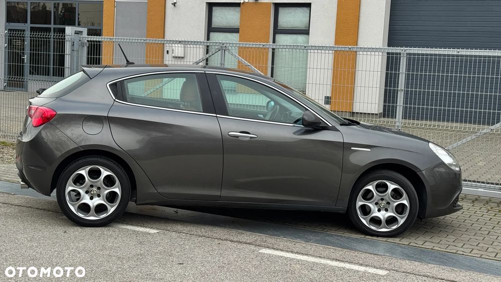 Alfa Romeo Giulietta - 14