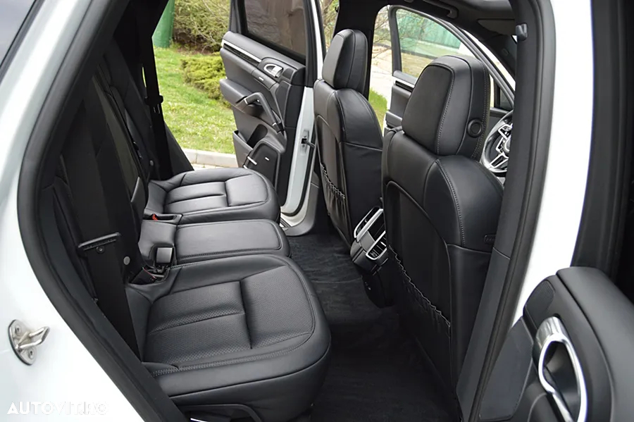 Porsche Cayenne Diesel Platinum Edition - 17