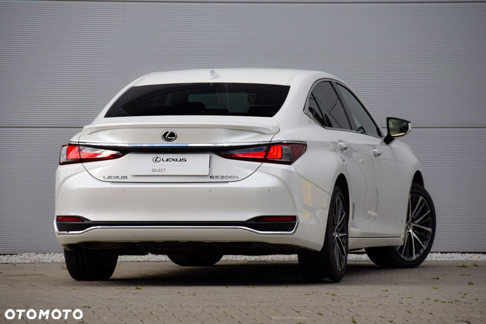 Lexus ES 300h Business Edition - 4
