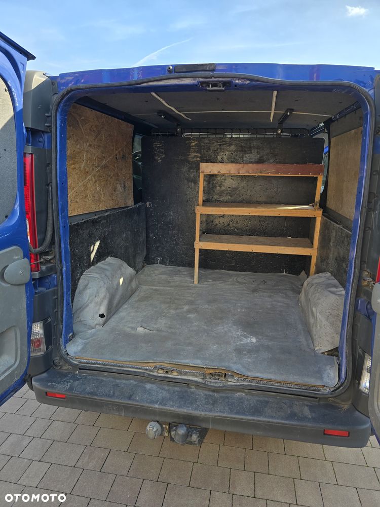 Renault Trafic - 16