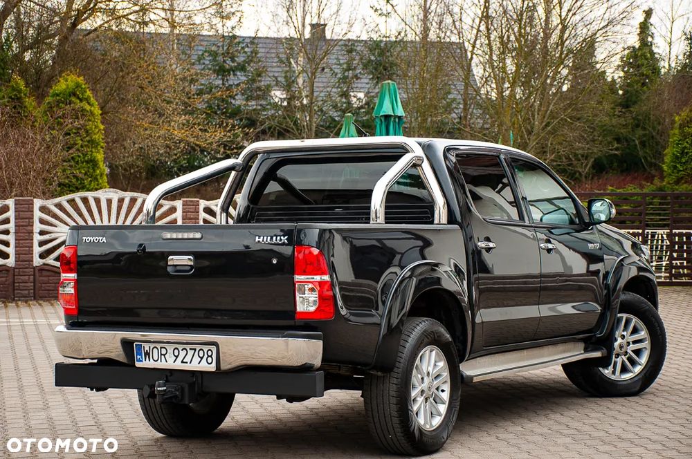 Toyota Hilux 3.0 D-4D Invincible - 4