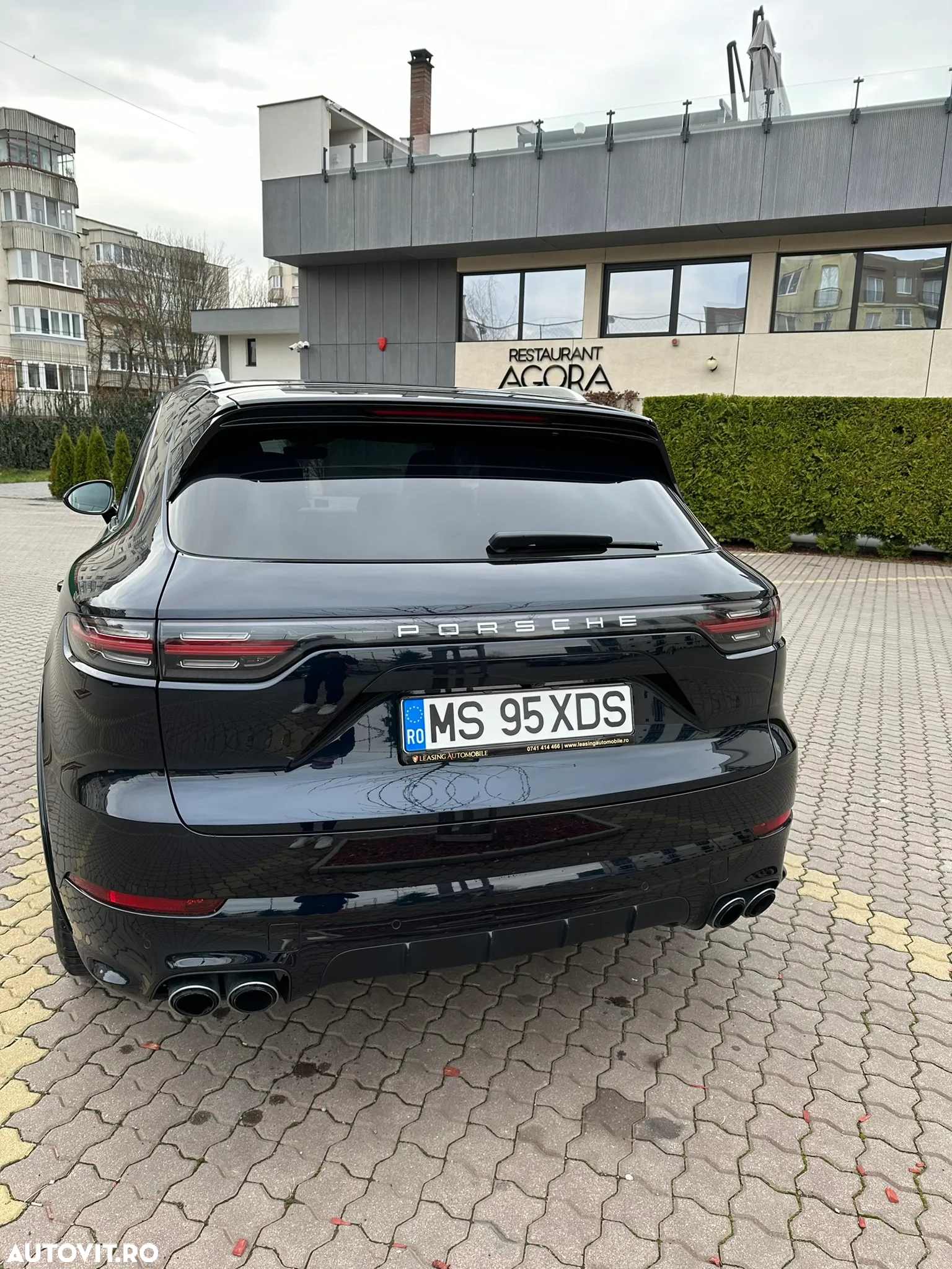 Porsche Cayenne Turbo - 4