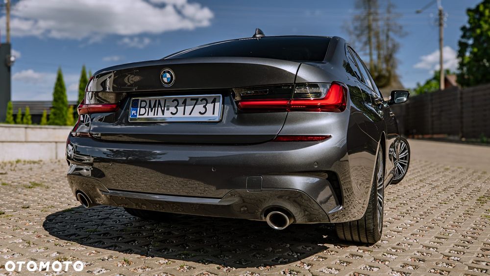 BMW Seria 3 320d M Sport - 3