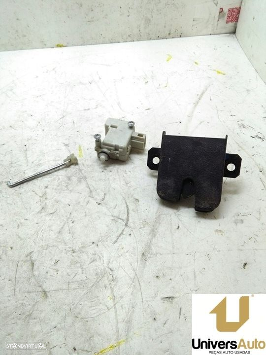 FECHADURA MALA / PORTA TRASEIRA VOLKSWAGEN GOLF IV 2002 -1J6827505B - 3