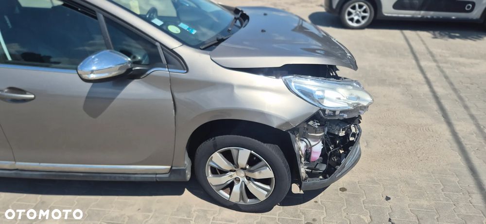 Peugeot 2008 - 5