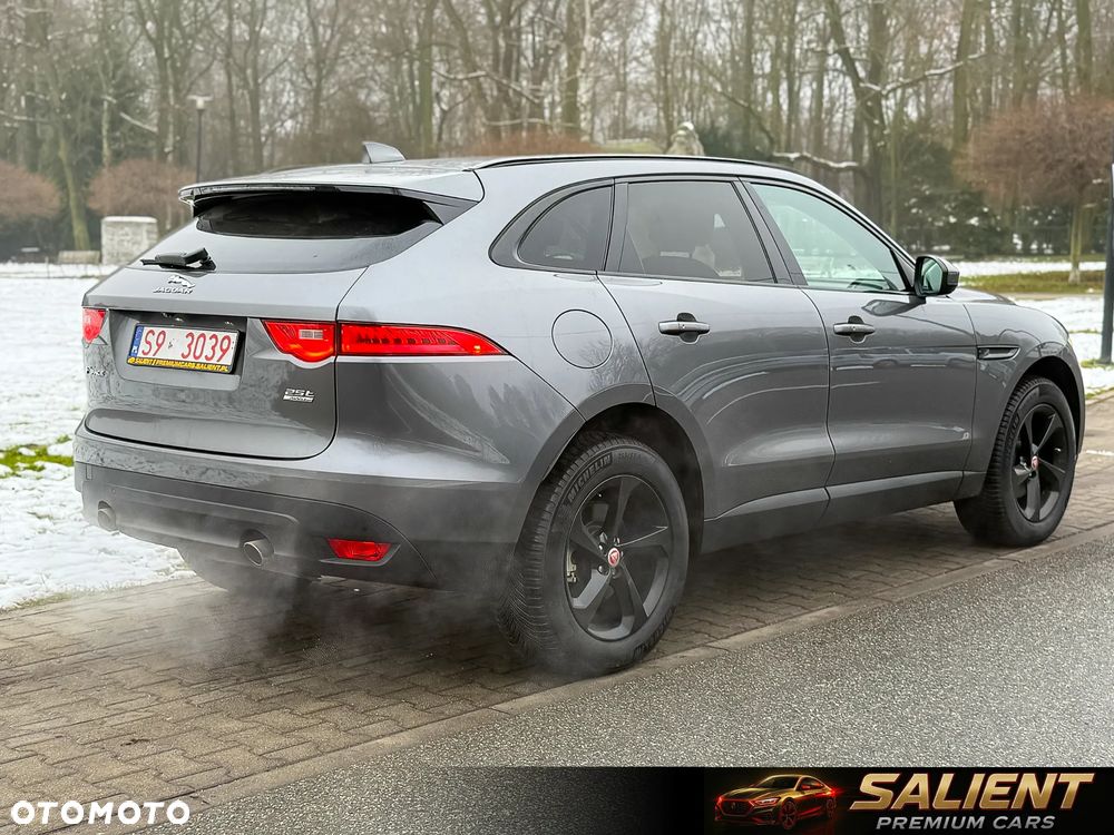 Jaguar F-Pace - 5