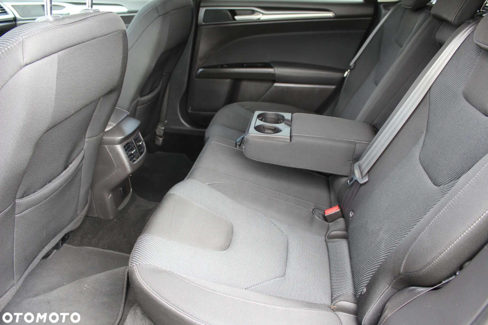 Ford Mondeo Turnier 2.0 TDCi Start-Stopp Titanium - 10