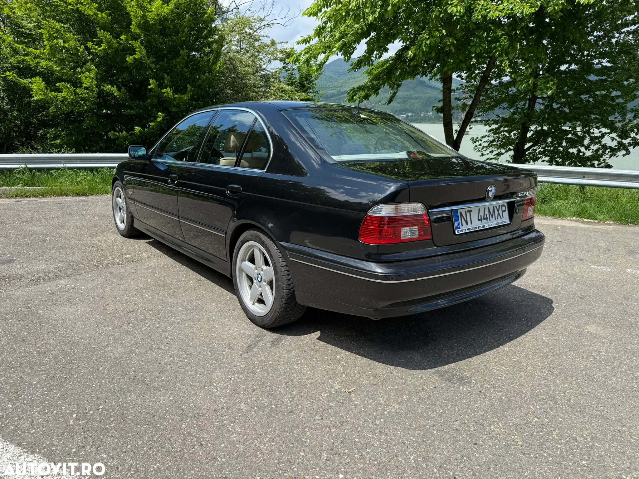 BMW Seria 5 535iA - 10
