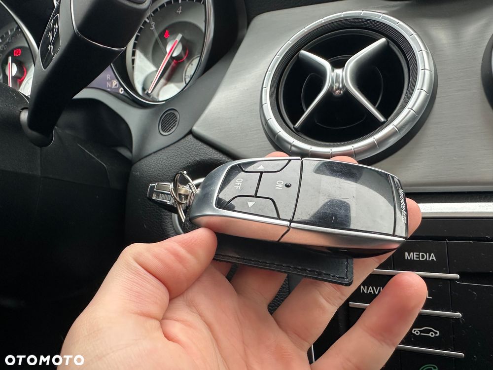 Mercedes-Benz CLA 220 d 7G-DCT AMG Line - 15