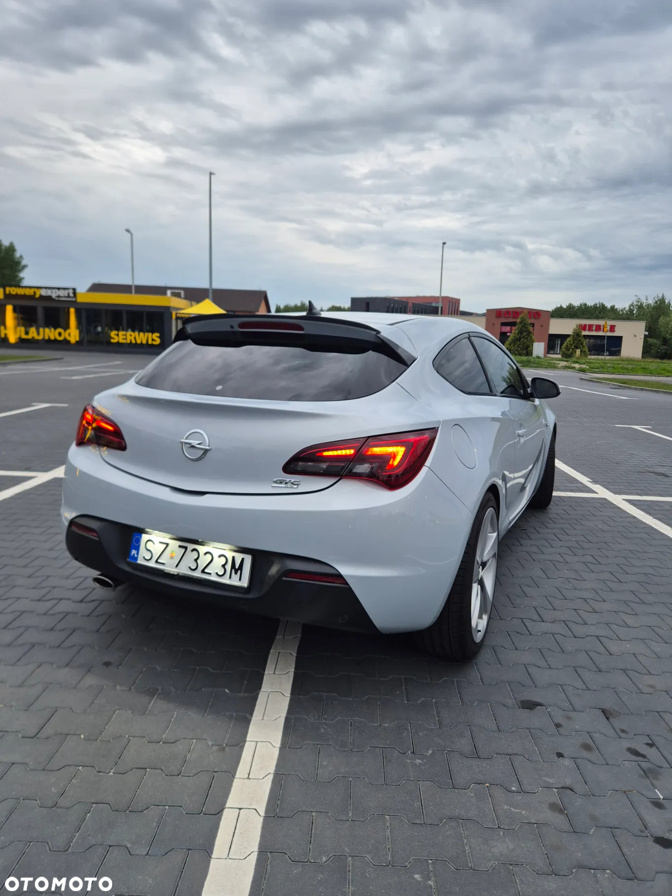 Opel Astra IV GTC 2.0 CDTI Sport S&S - 11
