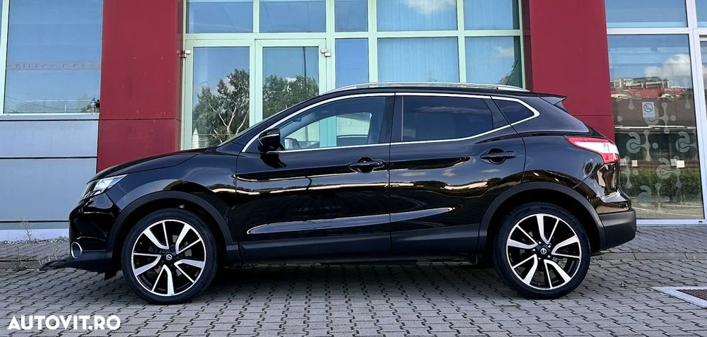 Nissan Qashqai 1.6 DCI Xtronic TEKNA - 25
