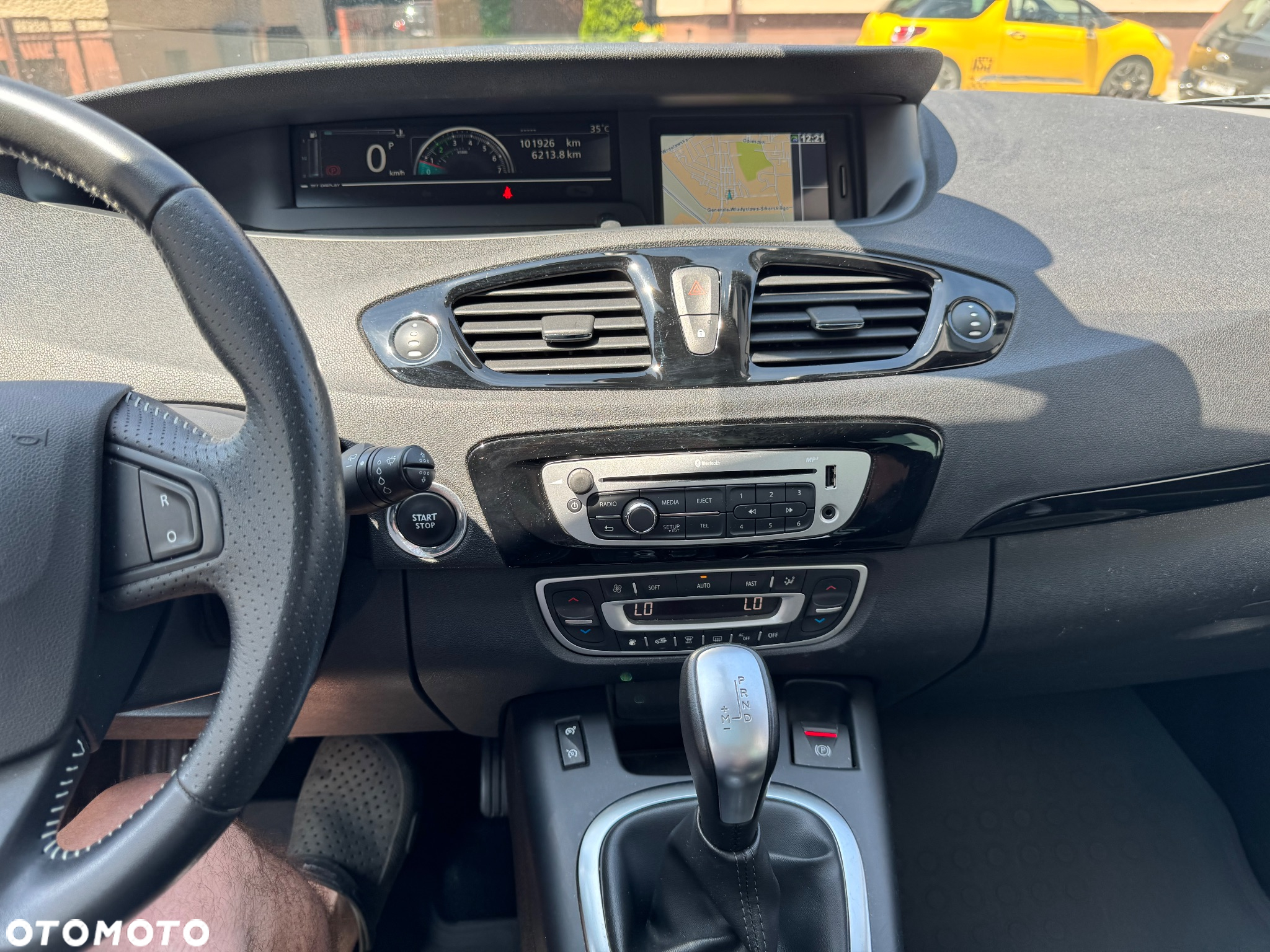 Renault Scenic 2.0 16V 140 CVT Bose Edition - 9