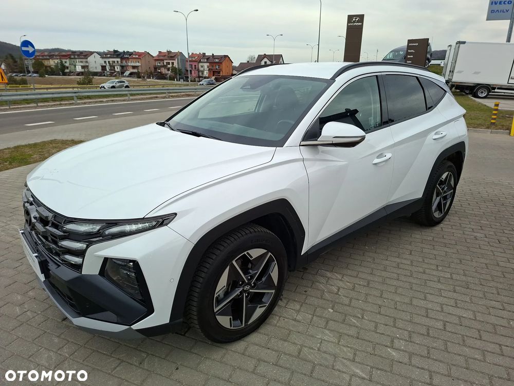 Hyundai Tucson 1.6 T-GDi HEV Executive 2WD - 11