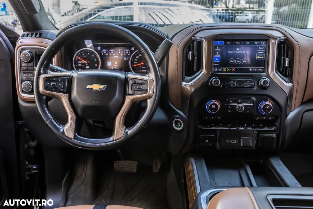 Chevrolet Silverado - 16