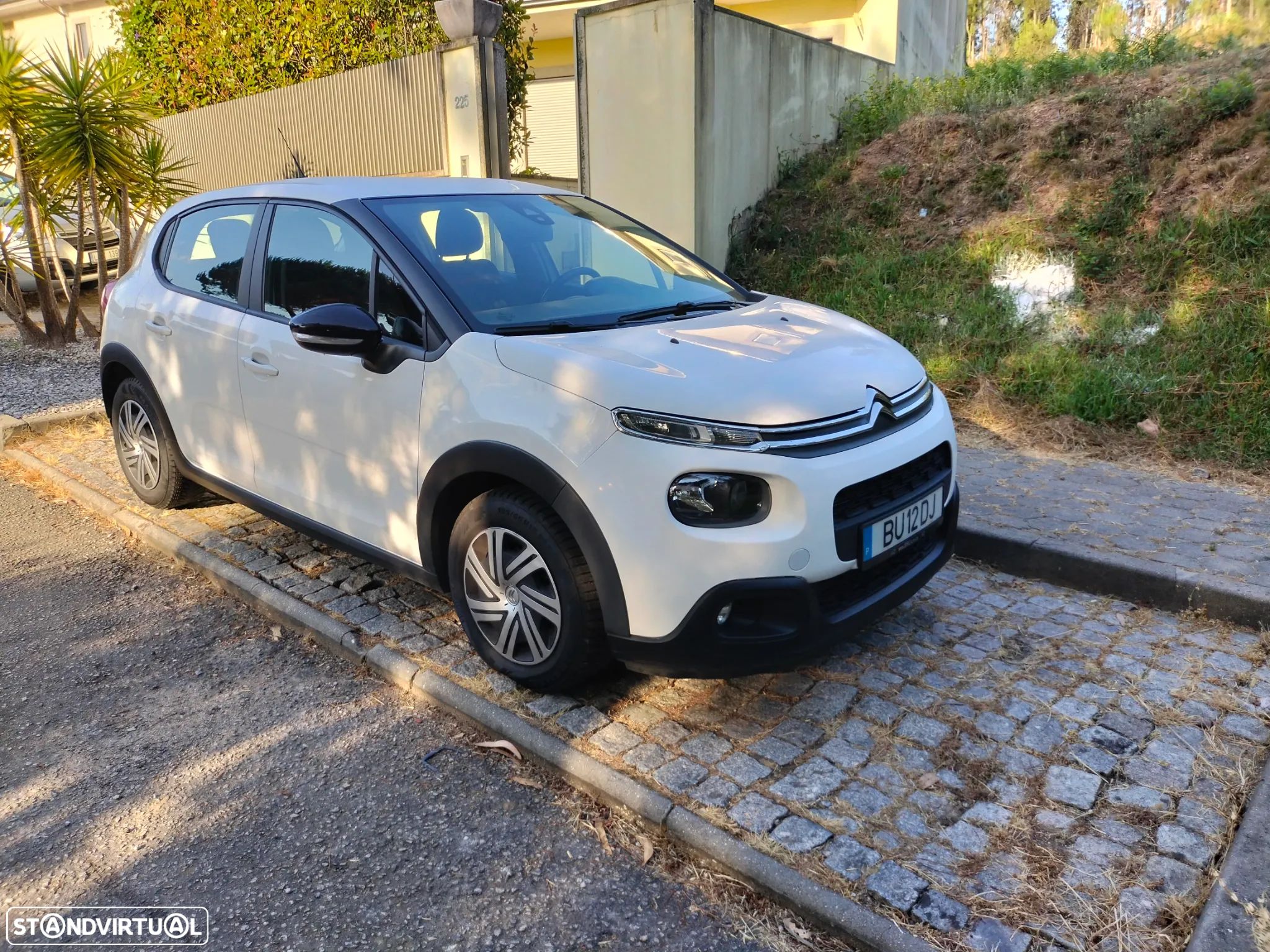 Citroën C3 1.6 BlueHDi Feel - 1
