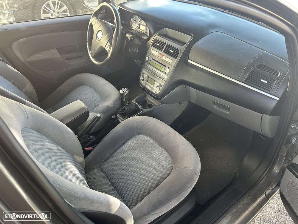 Fiat Linea 1.6 M-Jet Emotion - 21