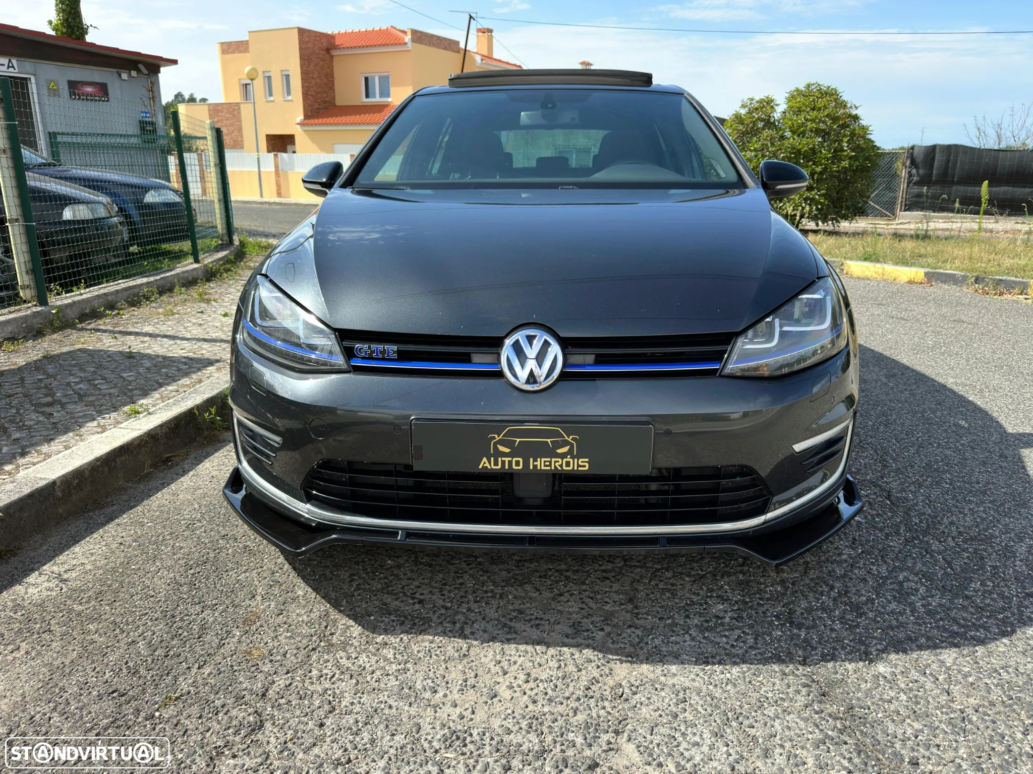 VW Golf 1.4 GTE Plug-In-Hybrid DSG - 5