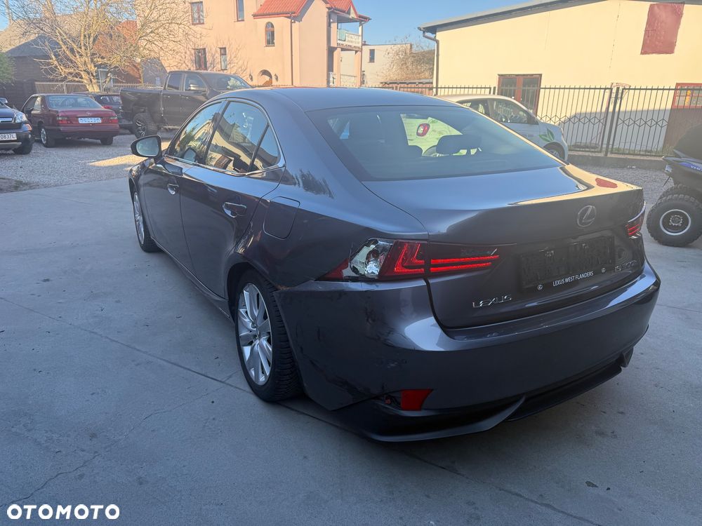 Lexus IS 300h Comfort EU6 - 10