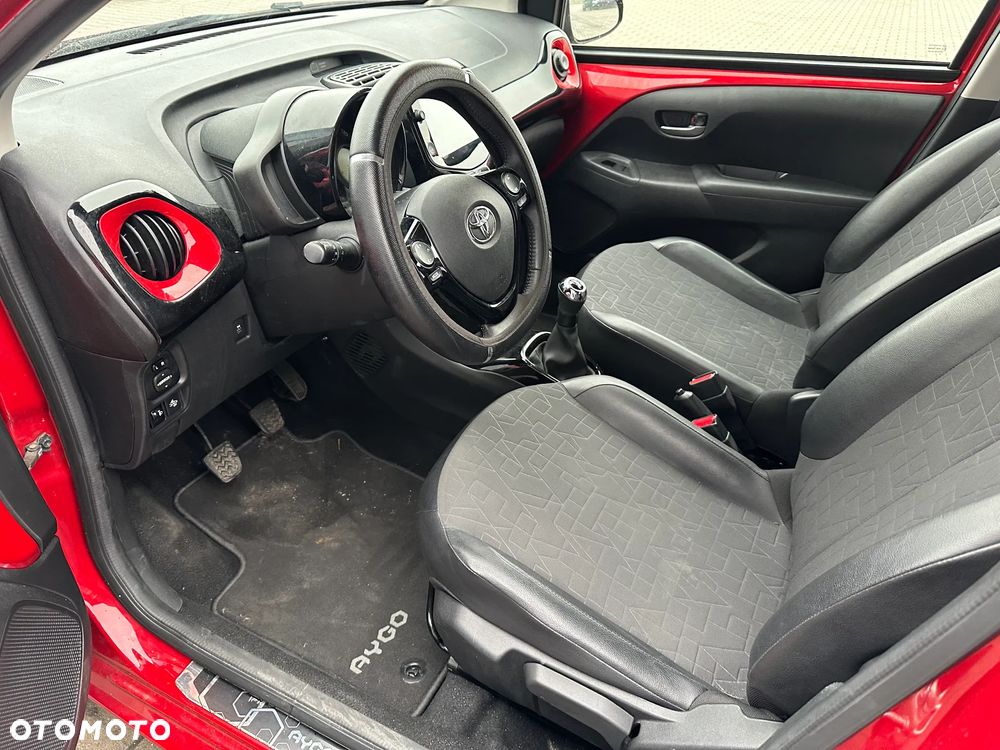 Toyota Aygo x-clusive Style Selection - 8