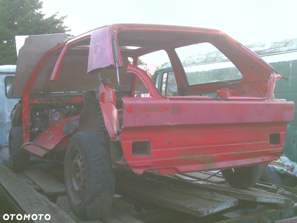 Vw golf 2 II na czesci3d dywany na kielichy tyl,zderzak szeroki,lampy tyl ciemne,zegary,prog nowy lewy,wozek przod,wahacze,amortyzatory,mc phersony,OStyl,pas podloga lampy,szyby,belka instalacja - 19