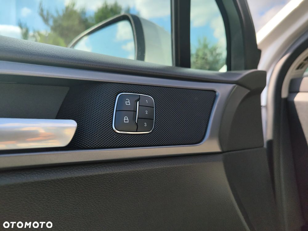 Ford Mondeo 2.0 TDCi Start-Stopp PowerShift-Aut Titanium - 19