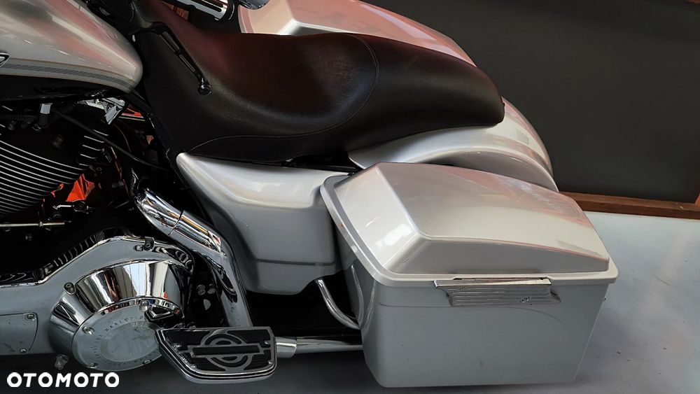 Harley-Davidson Touring Road King - 30