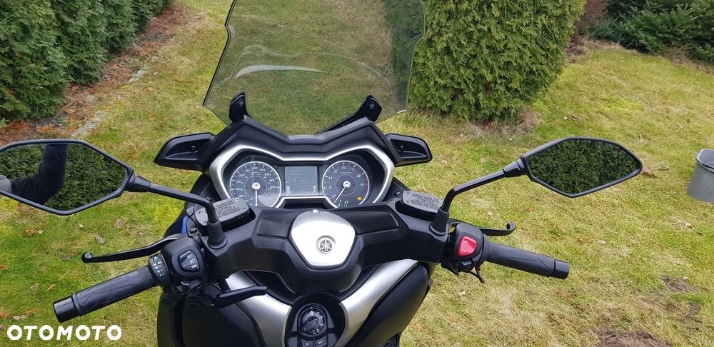 Yamaha X-max - 12