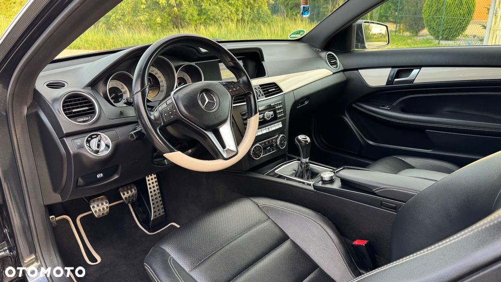 Mercedes-Benz Klasa C 180 BlueEFFICIENCY - 19