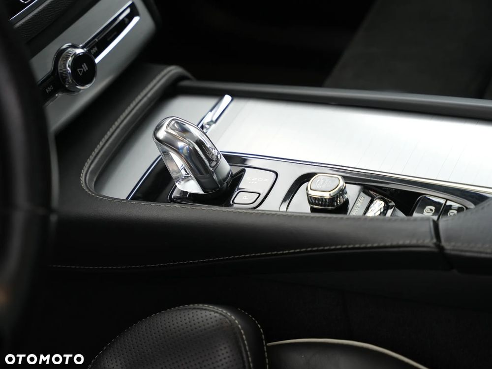 Volvo XC 90 - 11