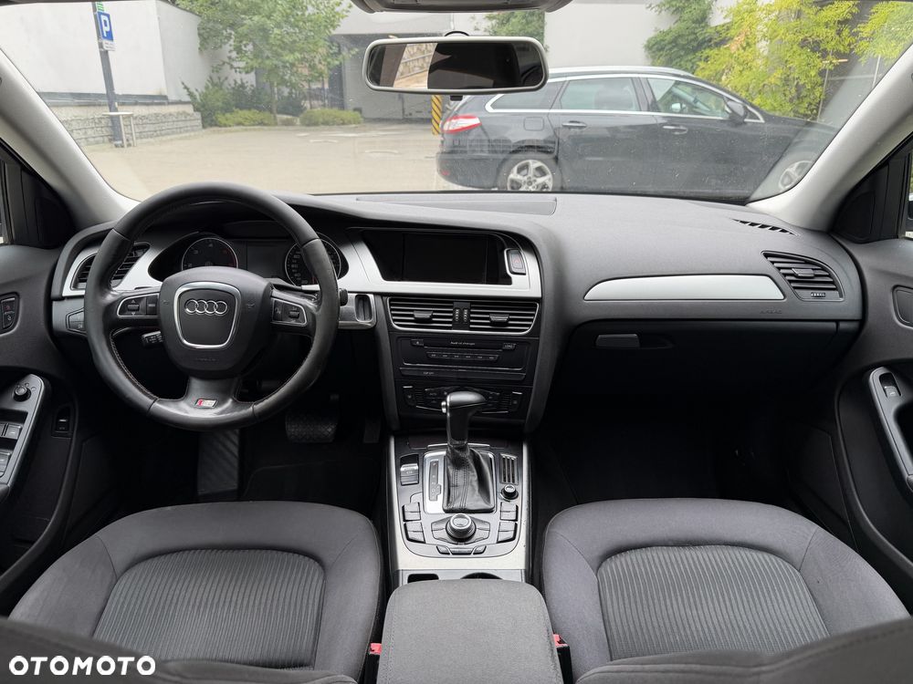 Audi A4 Avant - 8