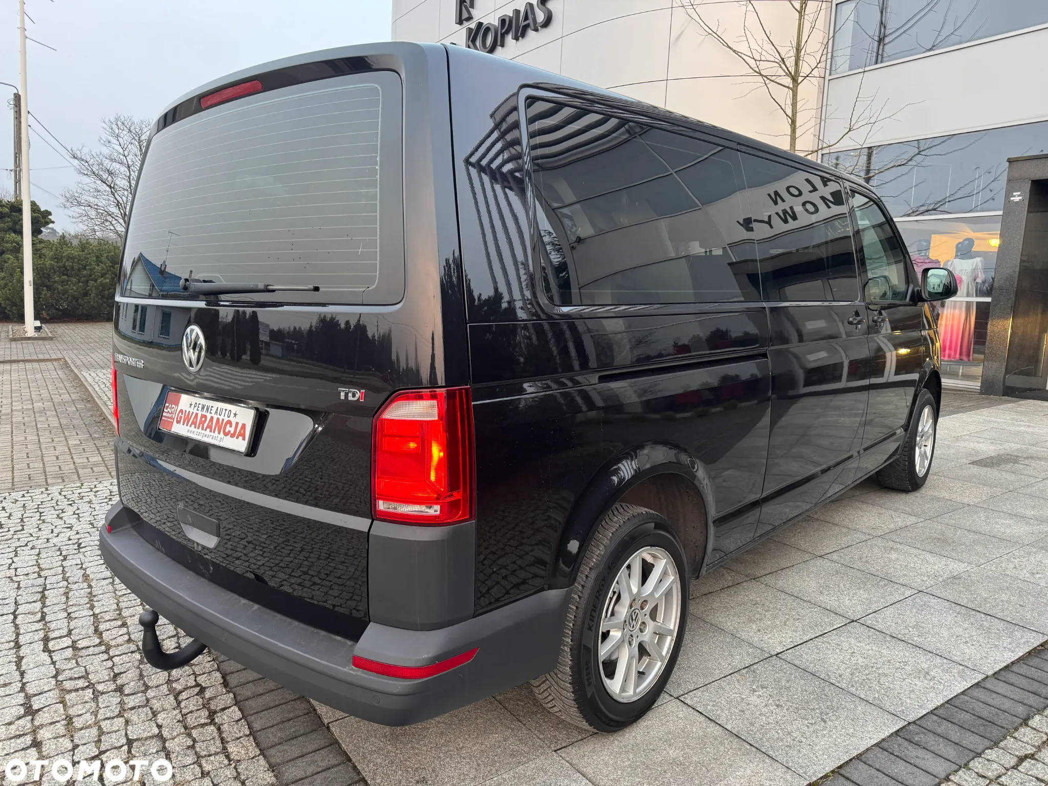 Volkswagen Transporter Caravelle T6.1 Lang Comfortline - 11
