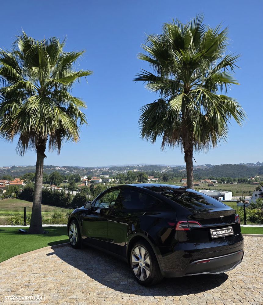 Tesla Model Y Long Range Dual Motor AWD - 7