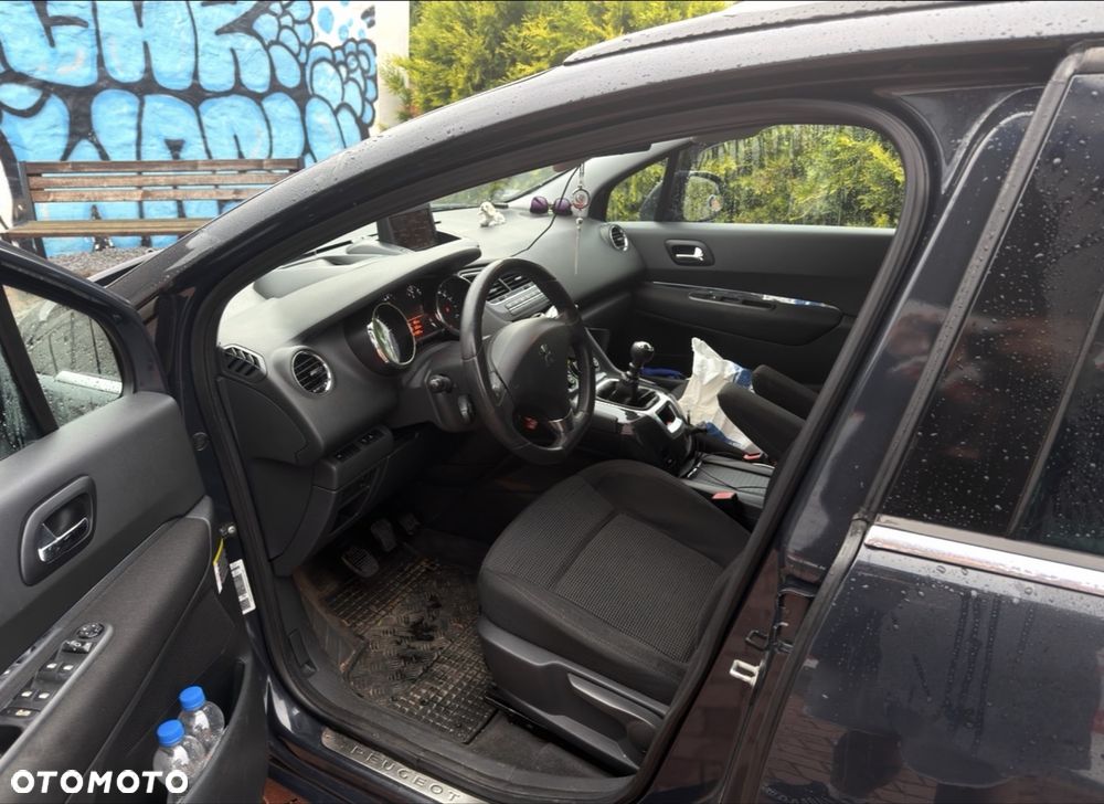 Peugeot 5008 - 6
