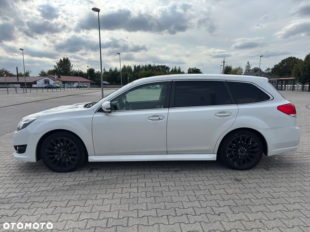 Subaru Legacy 2.5i GT - 4