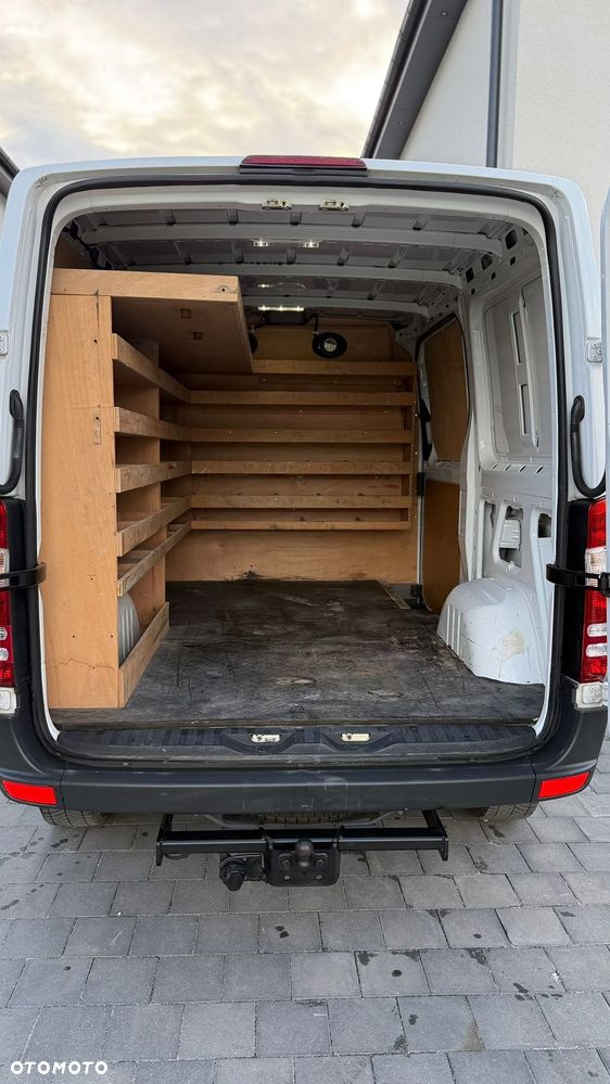 Mercedes-Benz Sprinter - 10