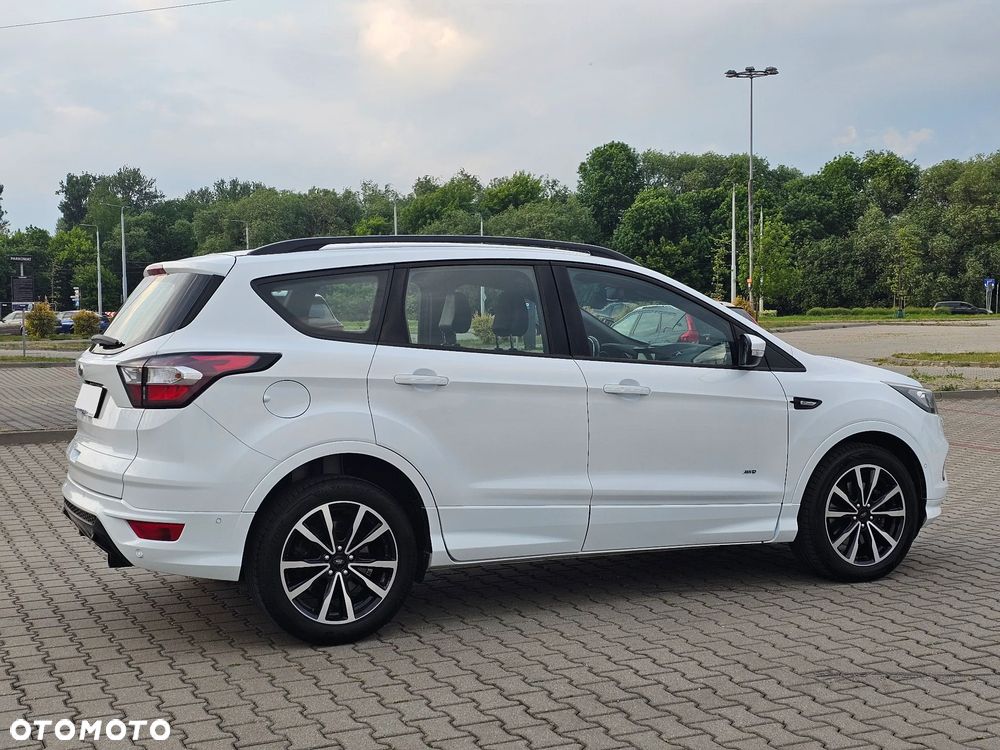 Ford Kuga 2.0 TDCi 4x4 ST-Line - 6