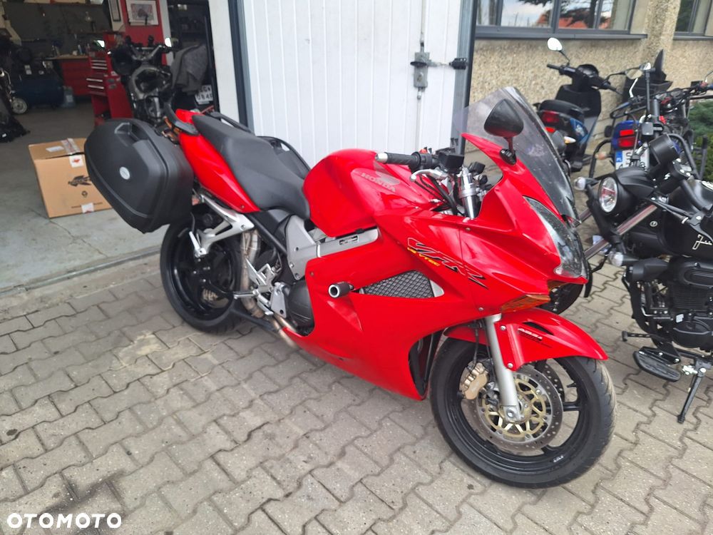 Honda VFR - 2