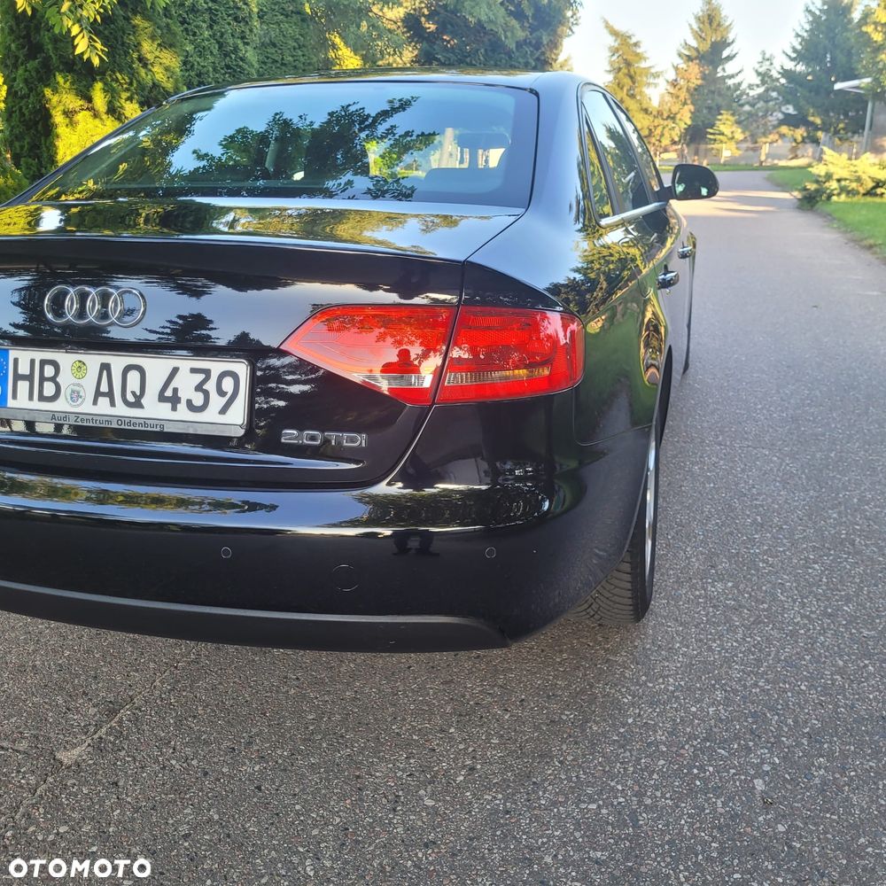 Audi A4 Limousine - 12