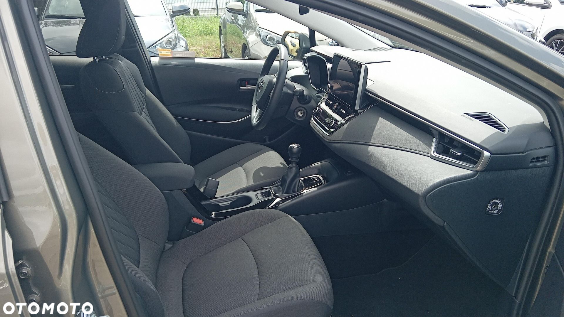 Toyota Corolla - 13
