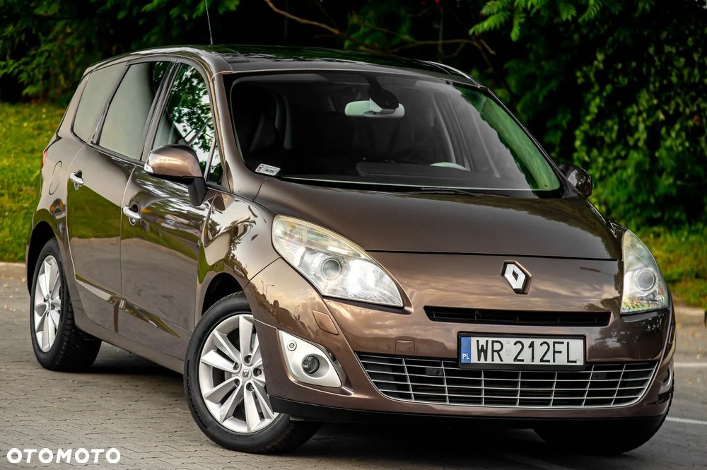 Renault Grand Scenic - 12