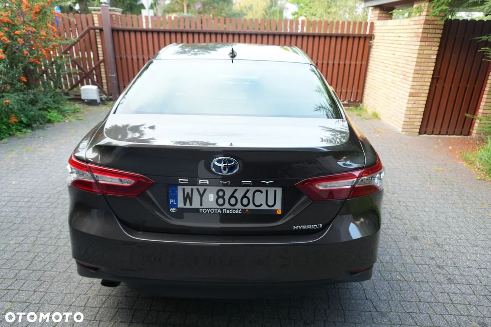 Toyota Camry 2.5 Hybrid Executive CVT - 6