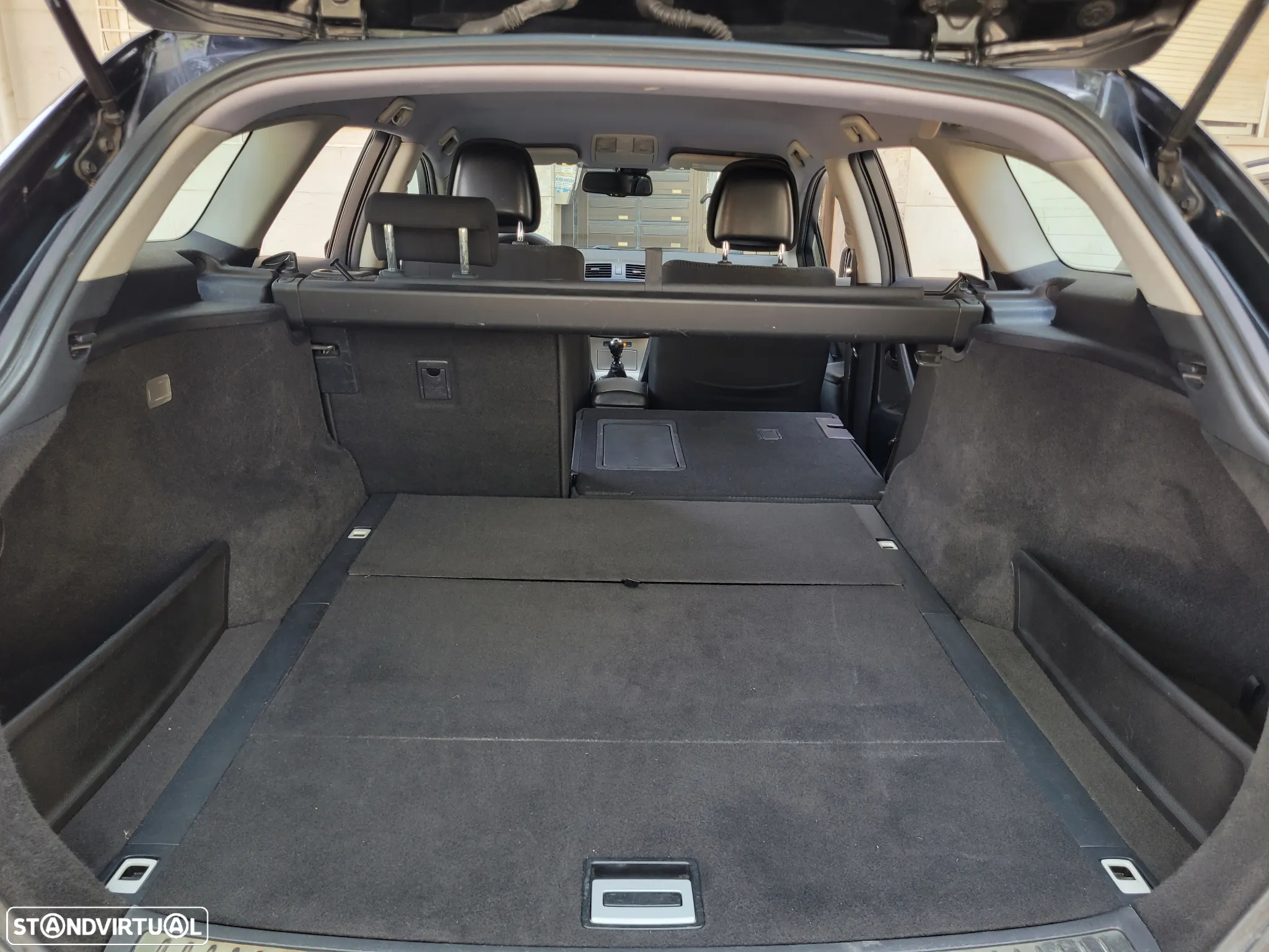 Toyota Avensis SW 2.0 D-4D - 13