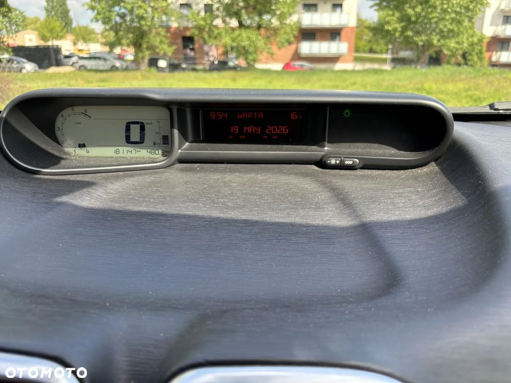 Citroën C3 Picasso 1.4i Exclusive - 3